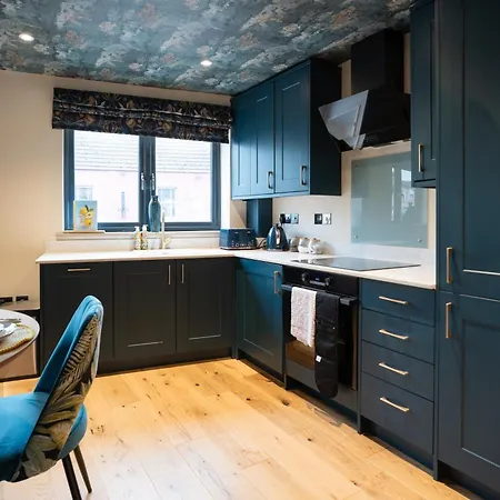 Steppe - 1 Bedroom Luxury By Mint Apartment *
